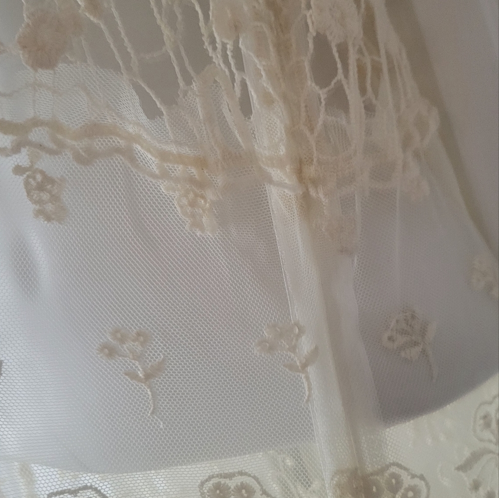 Boho Lace Maxi Dress in Ivory - Lightweight & Feminine - Picture 3 of 16